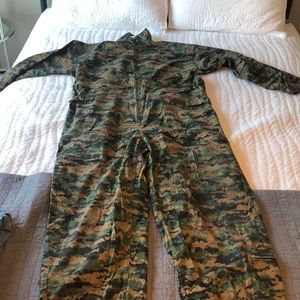 Roth I size 2xl Camo flight suit. All zippers work